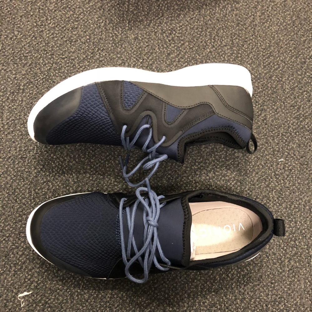 Vionic sneakers